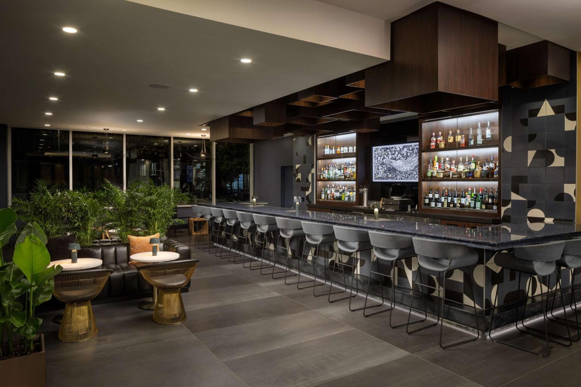 Hampton Inn & Suites Rochester Downtown Экстерьер фото