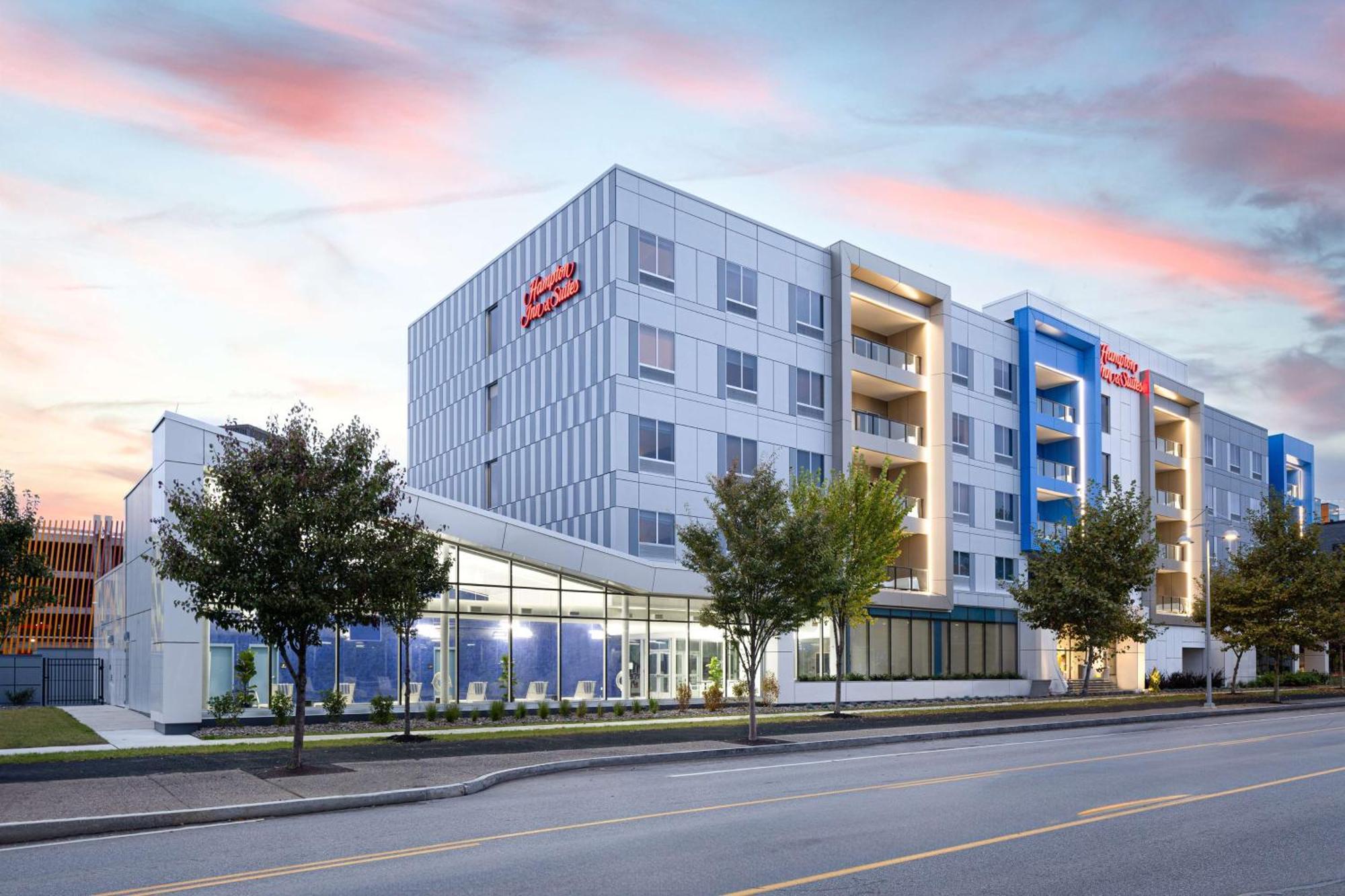 Hampton Inn & Suites Rochester Downtown Экстерьер фото