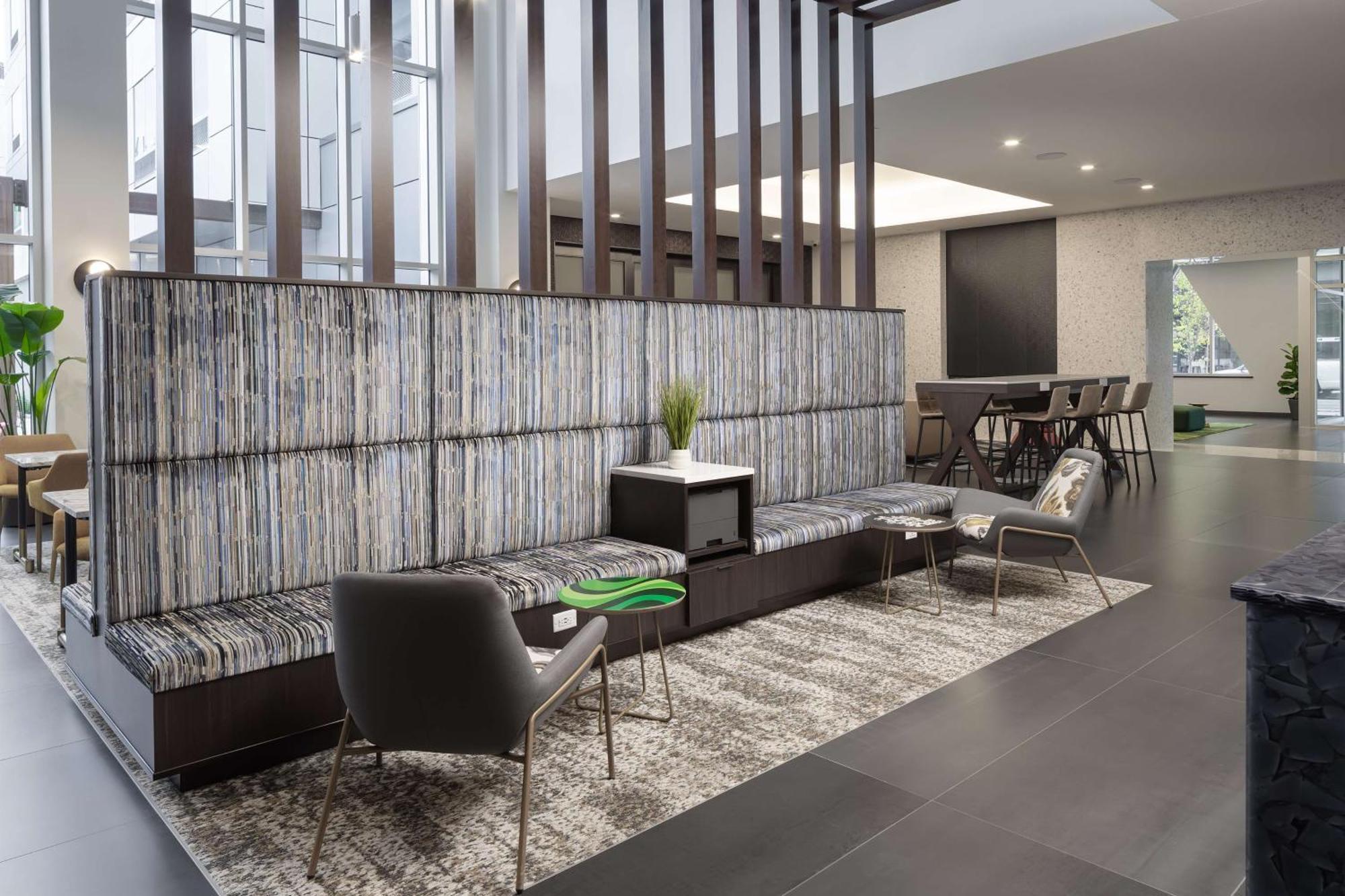 Hampton Inn & Suites Rochester Downtown Экстерьер фото